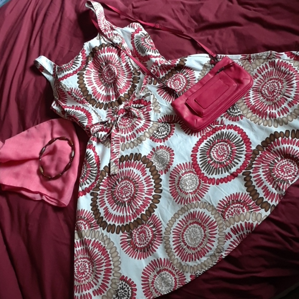 ⬇️$59 NWOT Sleeveless Scoop Neck Party Dress - Picture 3 of 8